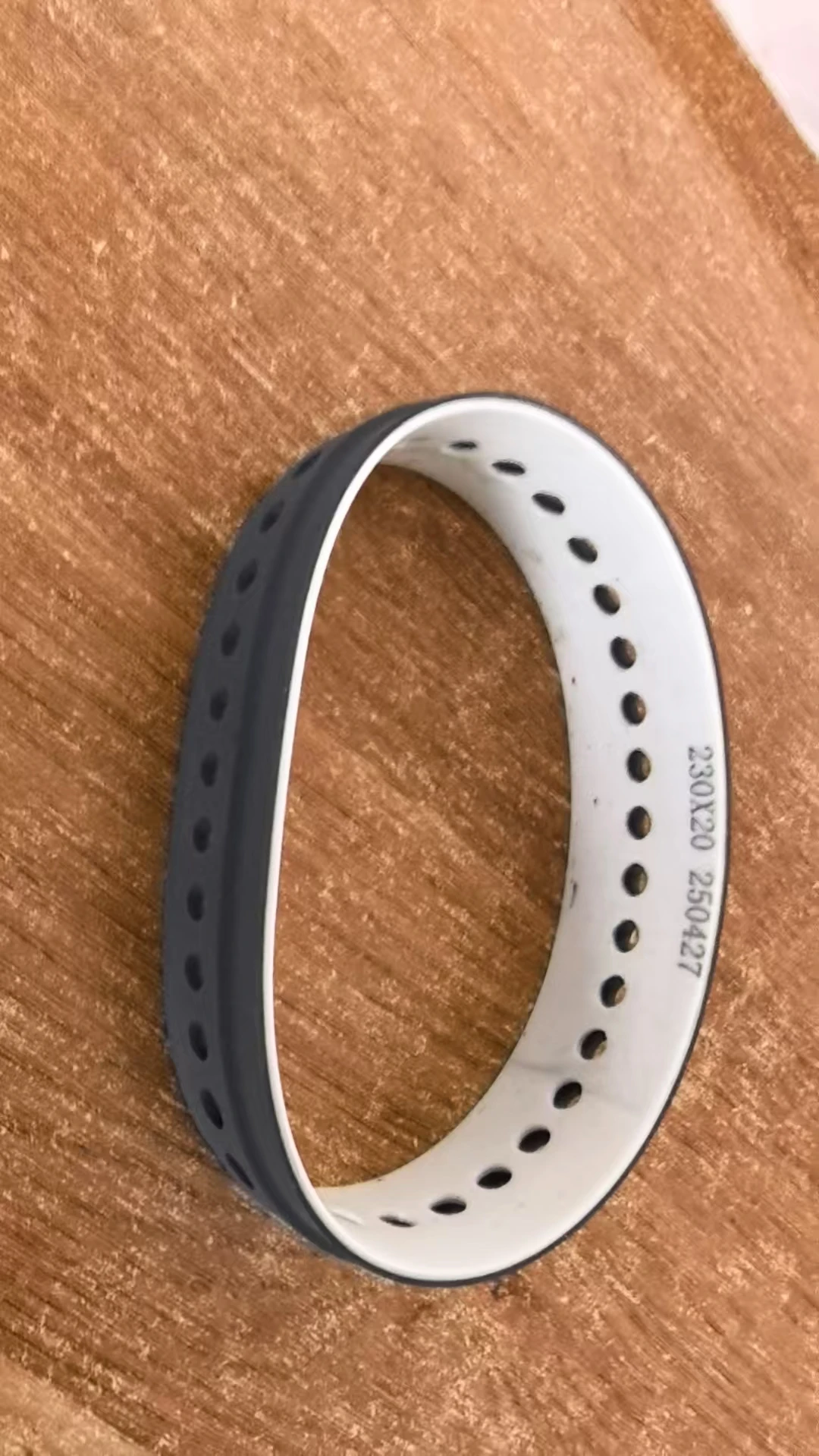 

Высокое качество M2.015.840F M2.015.870 Heidelberg ремень для SM74 CD74 PM74, размер деталей печатной машины 230x20 мм