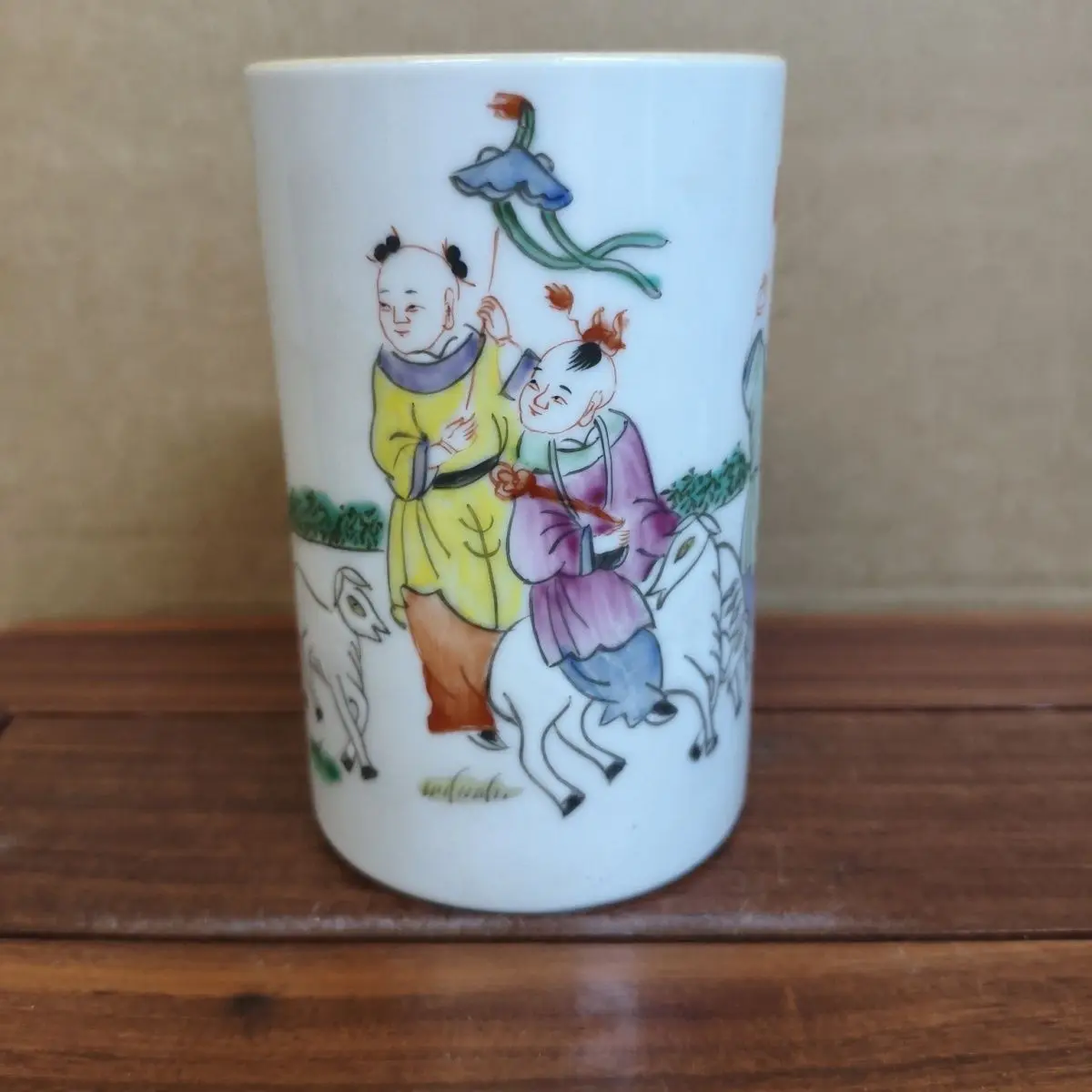 Old Collected Hand Painted Famille Rose Three Rams Open Fortune Brush Pot Children Play Pattern Art Decorative Container