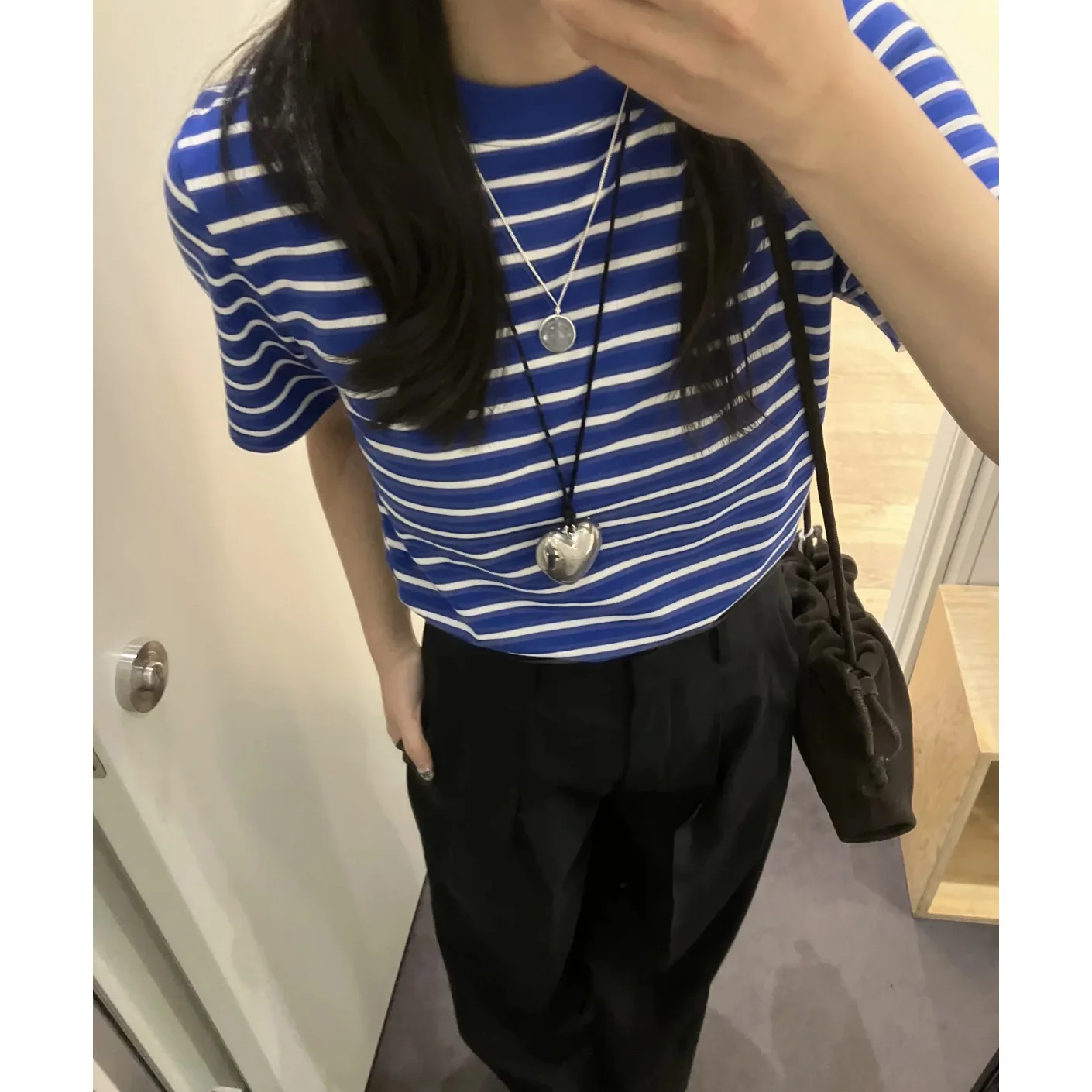 Rundes Ne ort Sve T-Shirt aus reiner Baumwolle mit Stand-Passform für Damen, Faion Spring 2024, lässig, bequem, atmungsaktiv