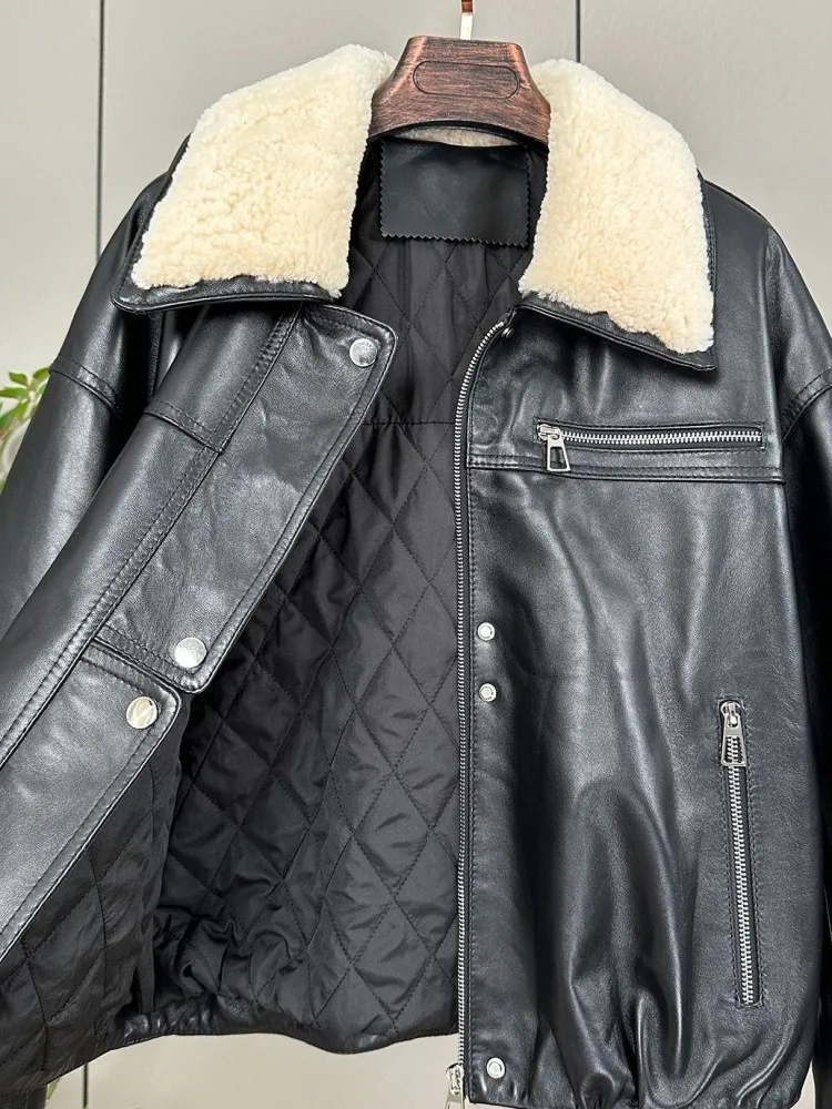 المرأة سترة جلدية حقيقية فضفاضة تناسب الشارع الشهير الشتاء مبطن بطانة الدافئة صوف الضأن طوق Vintage فاسق دراجة نارية معطف قصير