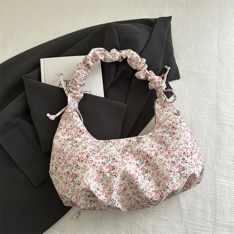 

Women's Portable Tote Bag, Lightweight Design with Water-Resistant Fabric and Smart Storage Solutions