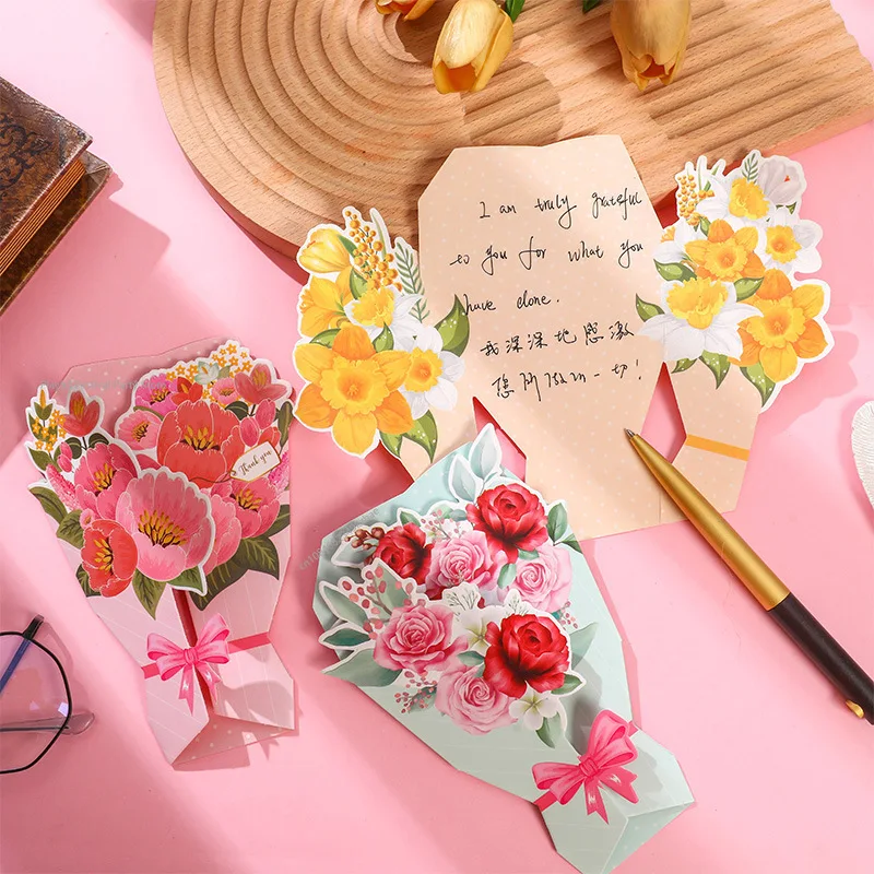 Креативная открытка с изображением гвоздики и цветов