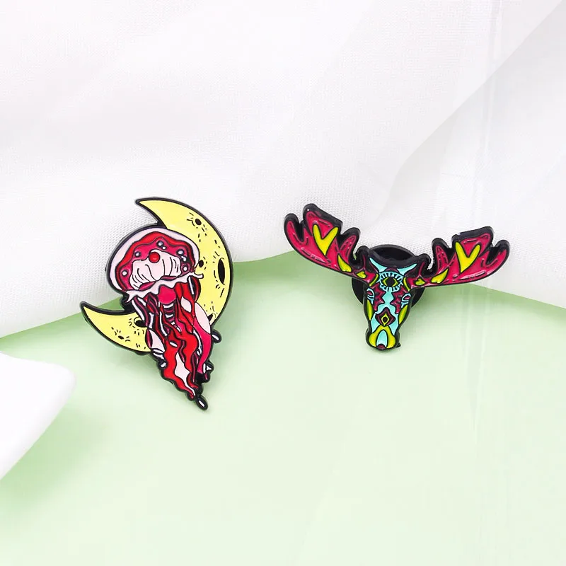 Creative animal alloy Pin Fashion color animal badge Jellyfish dance on the moon boat Colorful deer head