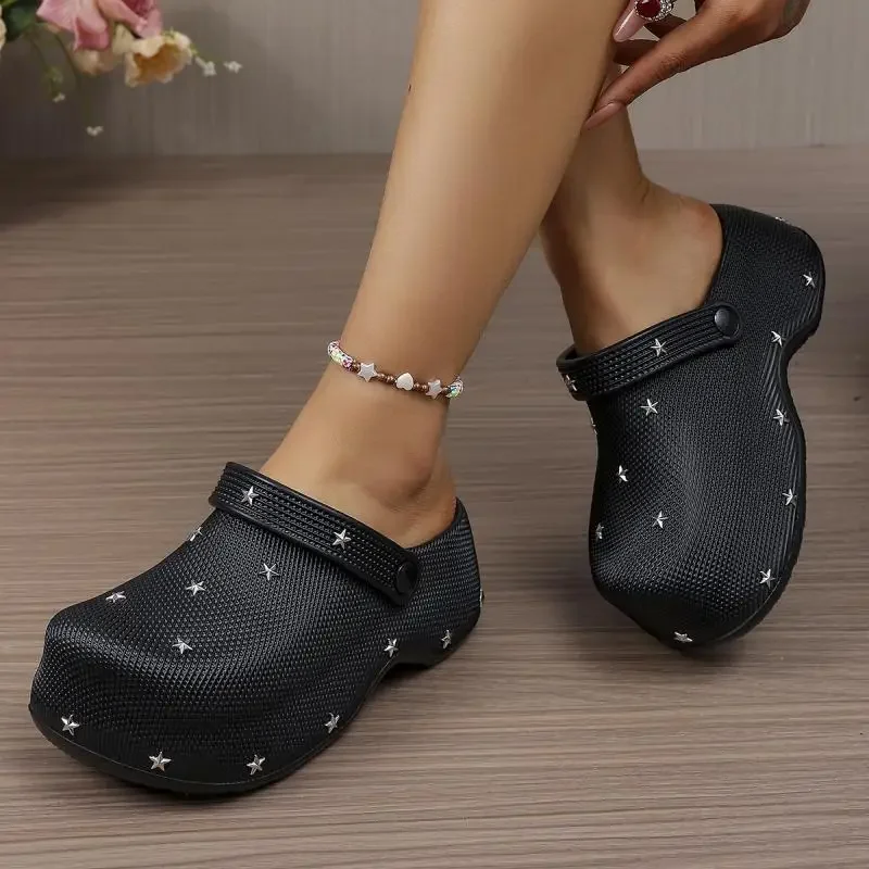 Y2K Metall-Stern Chunky Plateau Clogs Sandalen Damen Sommer 2026 Weiche Dicke Sohle Gartenschuhe Leichte Strandpantoffeln für Frauen – Detail 7