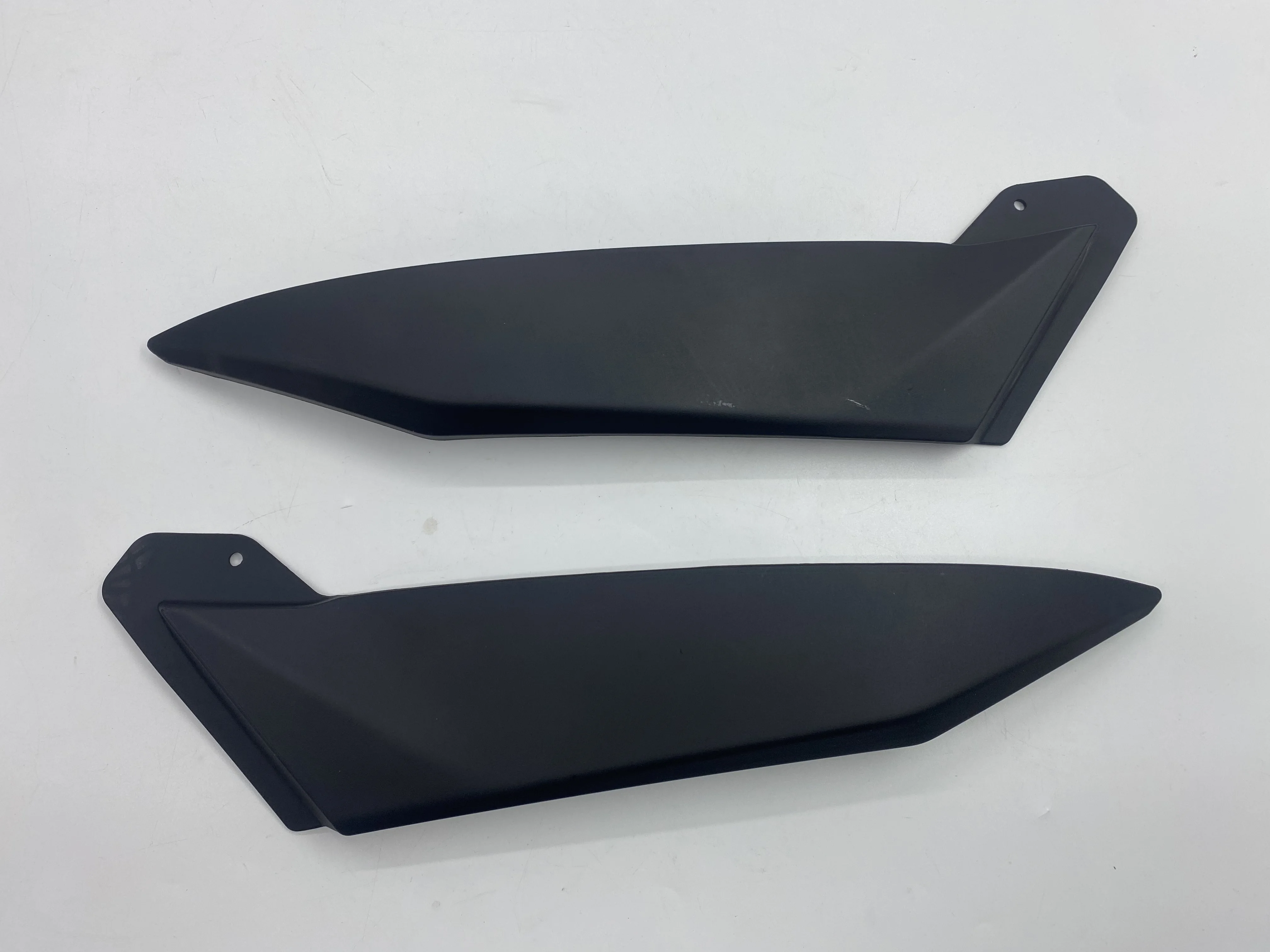 

Suitable for Yamaha R1/YZF/2002-2003 fuel tank guard/fuel tank edge small plate