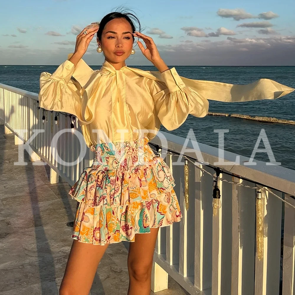 KONDALA 2026 Frühling Sommer Elegante Satin-Damenblusen Mode Schal-Kragen Strand-Stil Nacht-Party Damen Gelbe Hemden