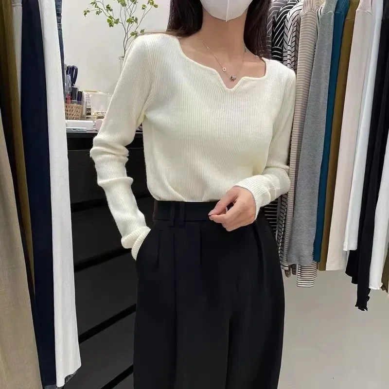 

Trendy All-match Overhead Sweater Casual Loose Fit Autumn Winter Soft Cozy Women's Knitted Base Layer Shirt V-neck Design