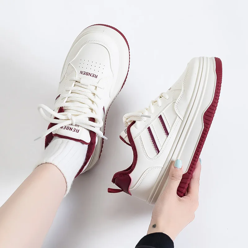 

Маленькие белые туфли, женские весенне-осенние корейские полуботинки, туфли-маффины, туфли на толстой подошве с увеличивающей пластиной, студенческая повседневная обувь