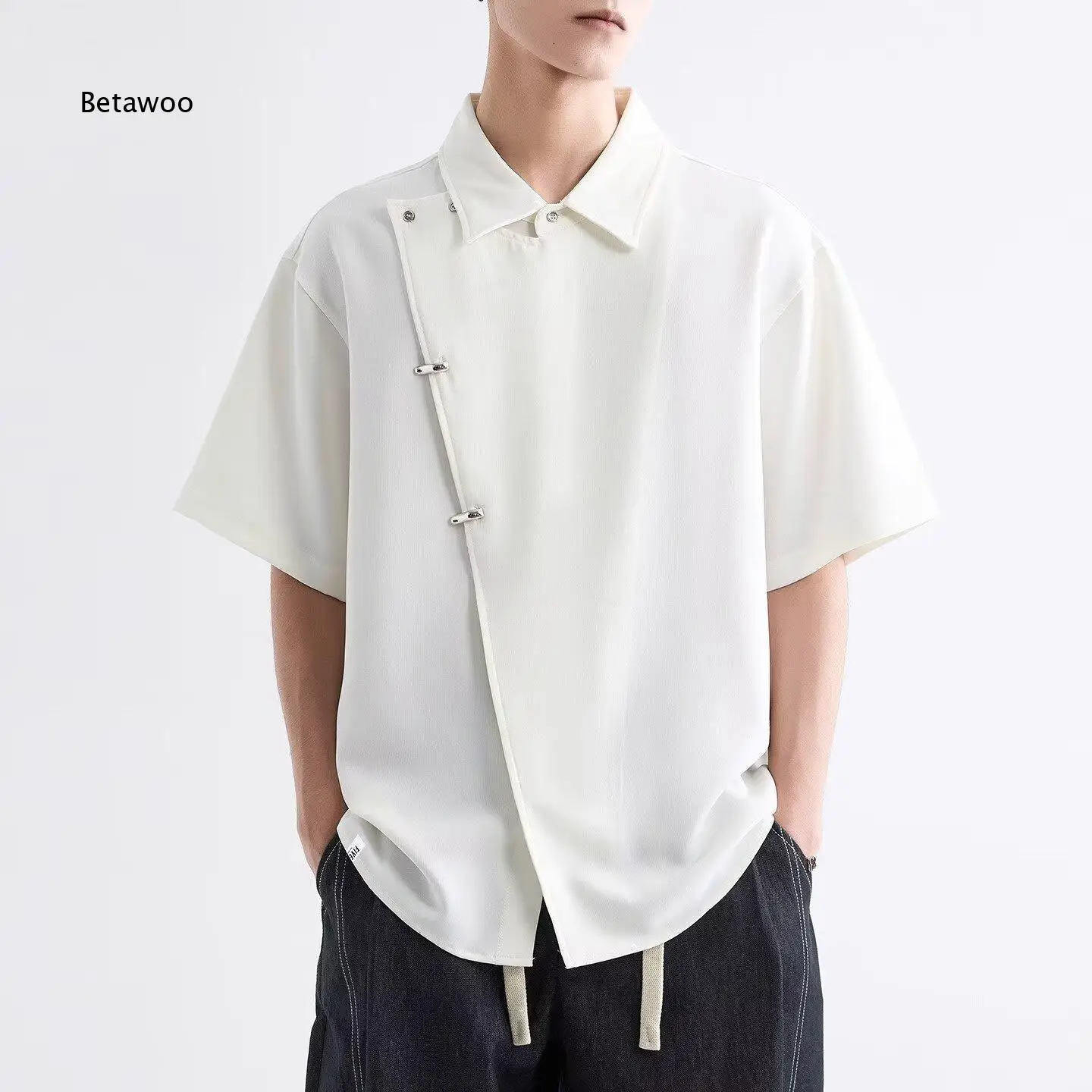 New Chinese Style Asymmetric Placket Short Sleeve Shirt For Men National Fashion Design Casual Tops With Unique Texture For Sum