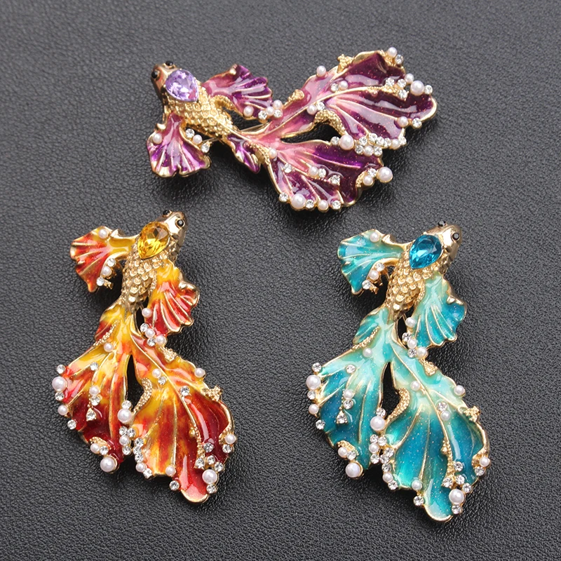 Europäische und amerikanische Mode Goldfisch Brosche kreative Strass Tier Pins Schmuck