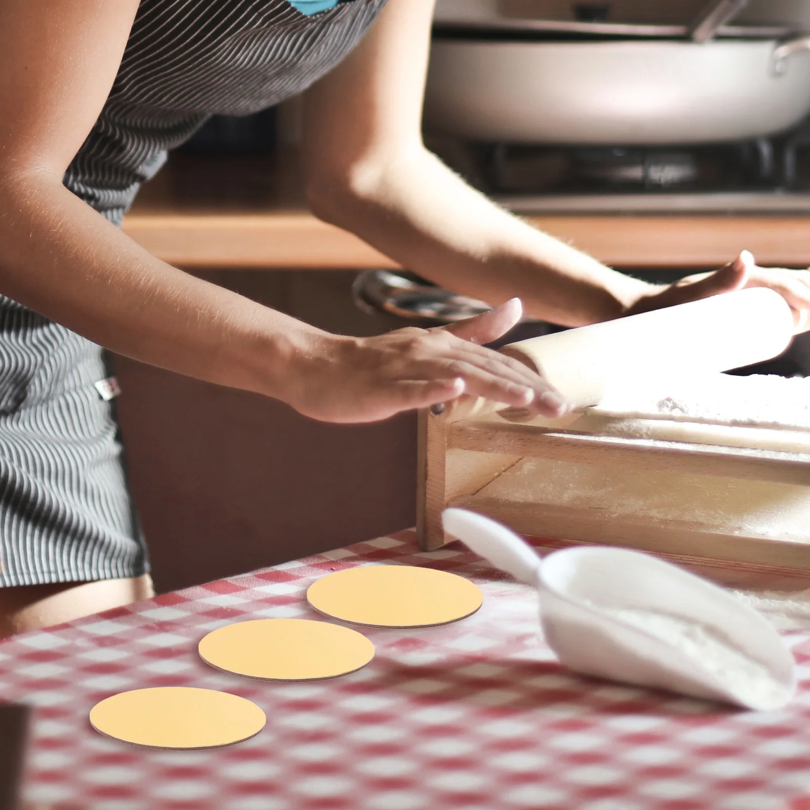 

20Pcs 10Cm Round Cake Boards Paper Bases for Mousse Cakes Chocolate Strawberries Desserts Round Cake Boards Party Accessories