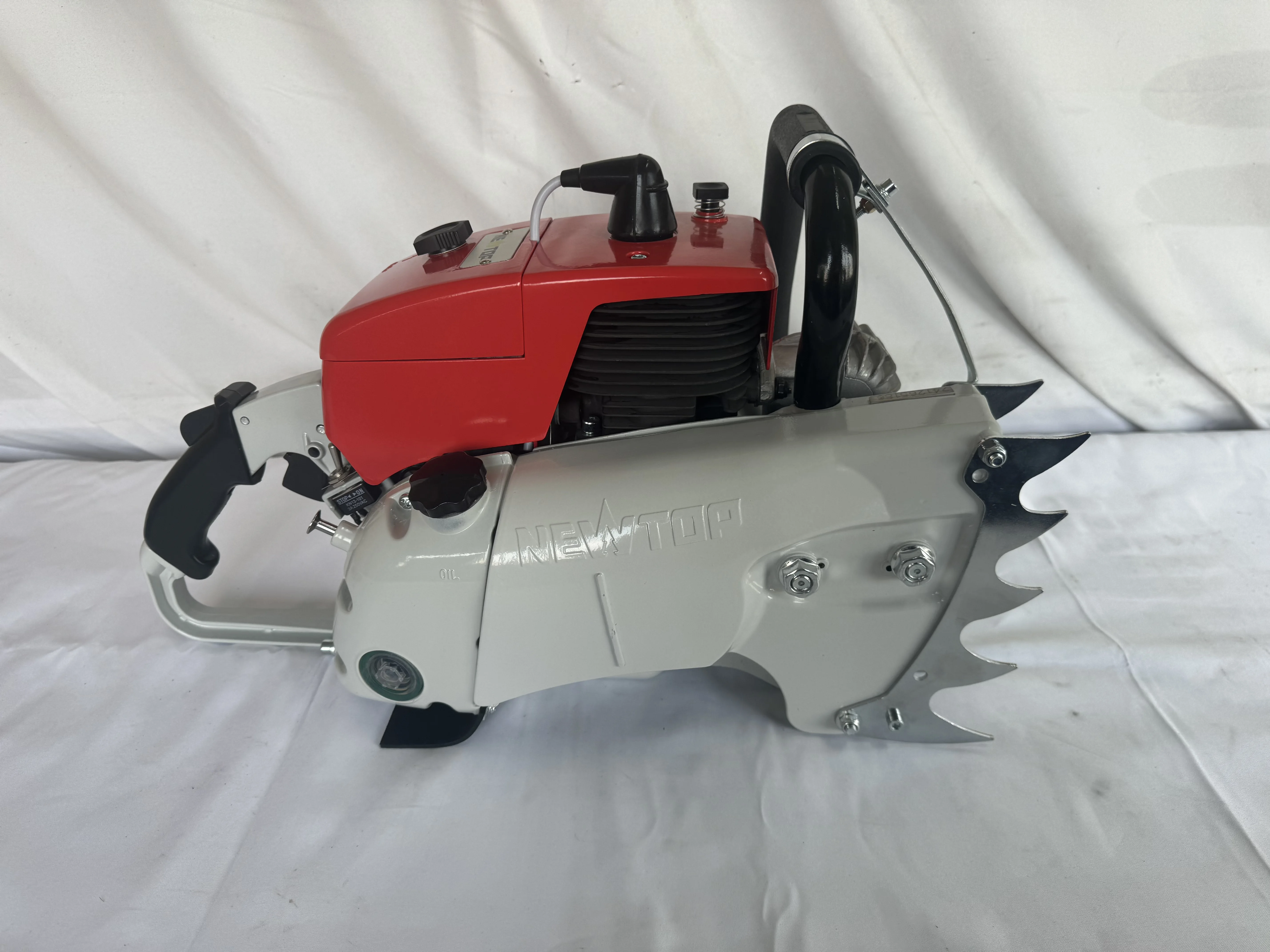 Heavy-Duty 105cc Chainsaw With 36