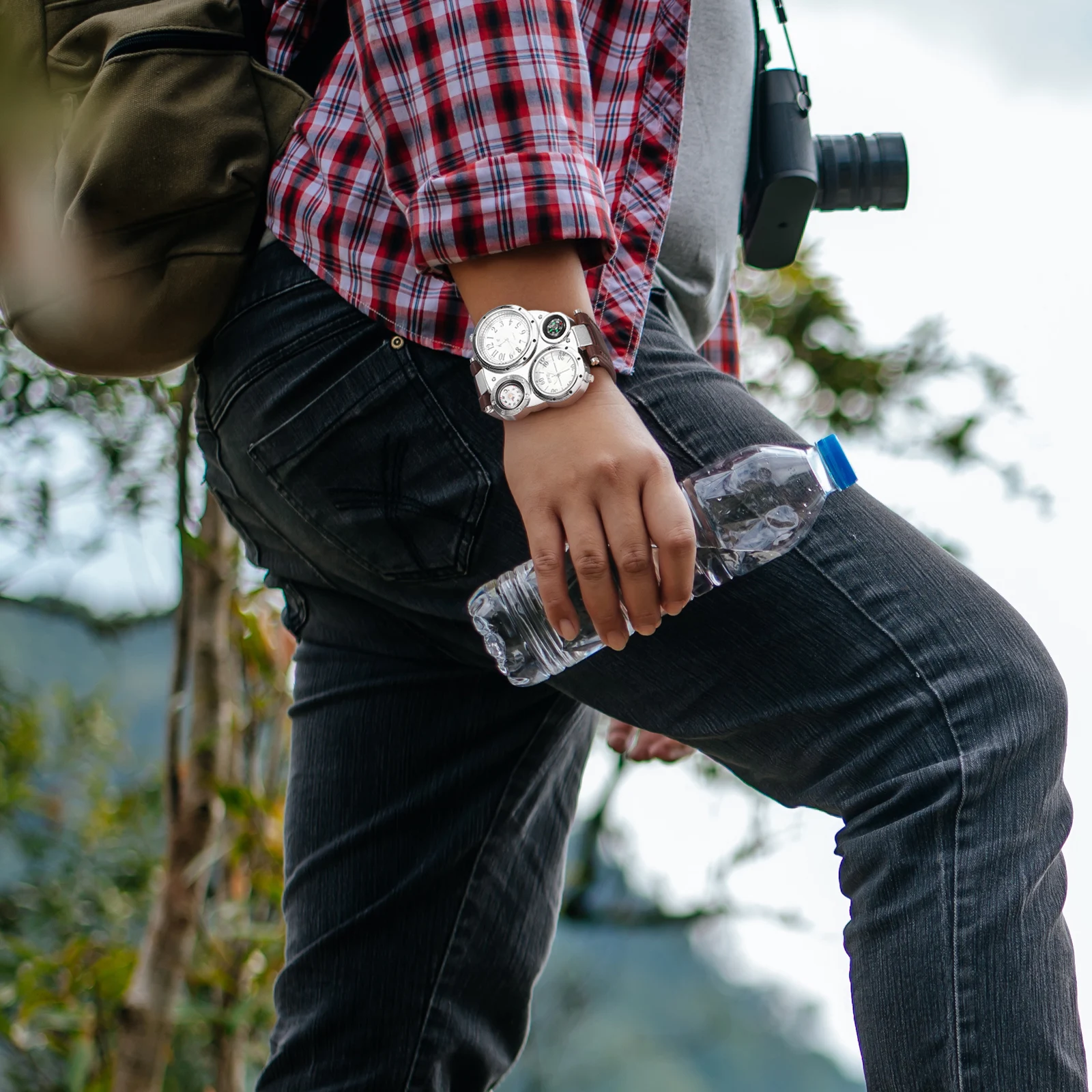 

Thermometer Compass Watch Quartz Men Multi Time Display Fashion Sports Durable Precise Movements Adjustable Band Overseas Travel