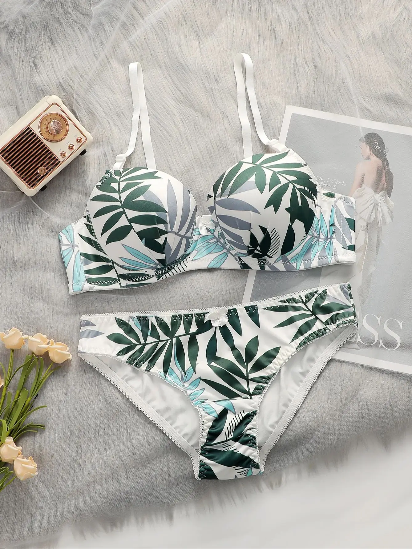 Women\'s Sexy Underwear Set Steel Ring Pull Gathering 3/4 Cup Leaf Printed Underwear Underwear Set A2137