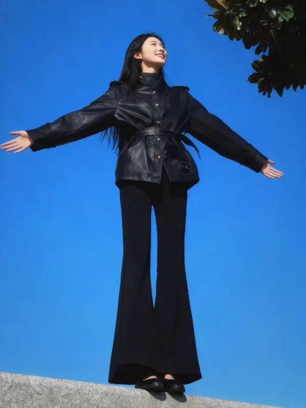 Giacca in Pelle Nera da Donna, Design Unico Coreano, Slim Fit con Collo Alto e Vita Stretta, Abbigliamento Invernale alla Moda