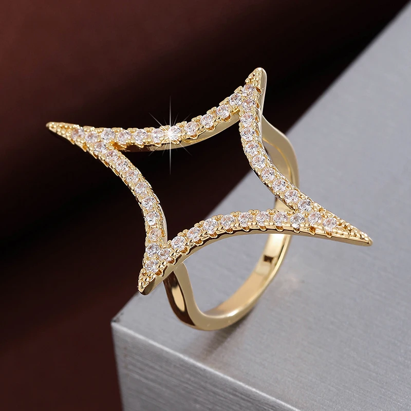 خاتم نسائي بتصميم هندسي واسع الوجه مع زركونيا صناعية متألقة #3