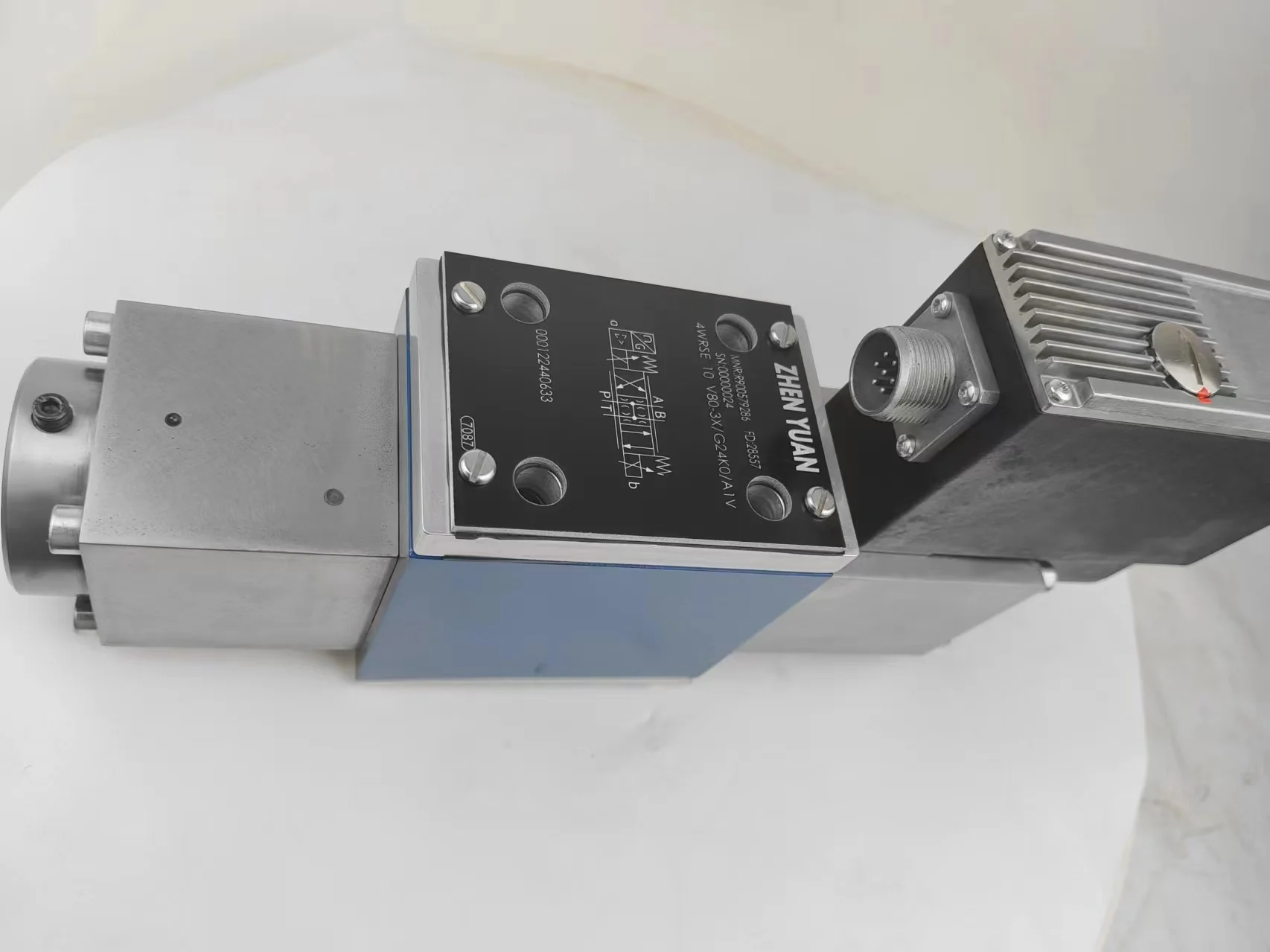 

Направленный клапан 4WRSE R900558202 4WRSE10E1-80-3X/G24K0/A1V 4WRSE 6 V04-3X/G24K0/F1V Гидравлический пропорциональный электромагнитный клапан