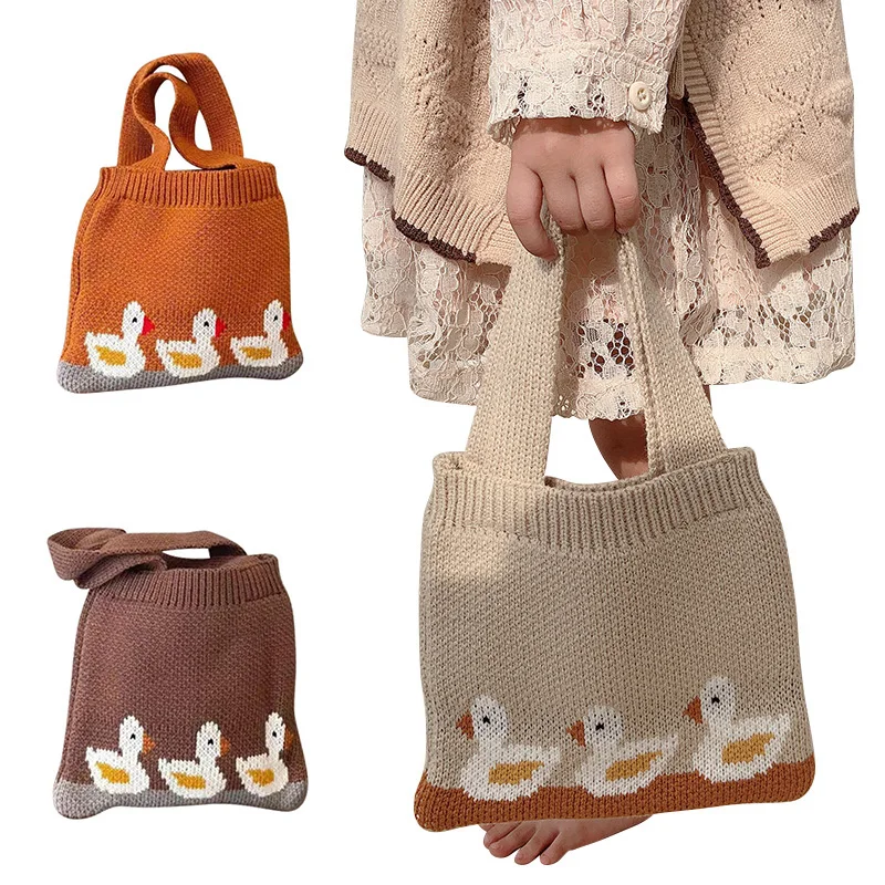 2024 bolsos de mano para niñas, bolso pequeño tejido de pato bonito, bolsos de primavera para niños, bolso portátil, caja de almacenamiento de