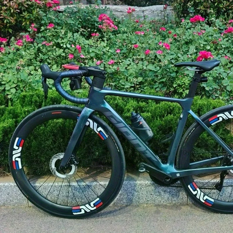 

Набор наклеек «SES Tri-Color» (9,5 см/7,68 дюйма x 4 см/1,57 дюйма), идеально подходит для велосипедных колес, козырьков для шлема, добавления стильной езды на велосипеде