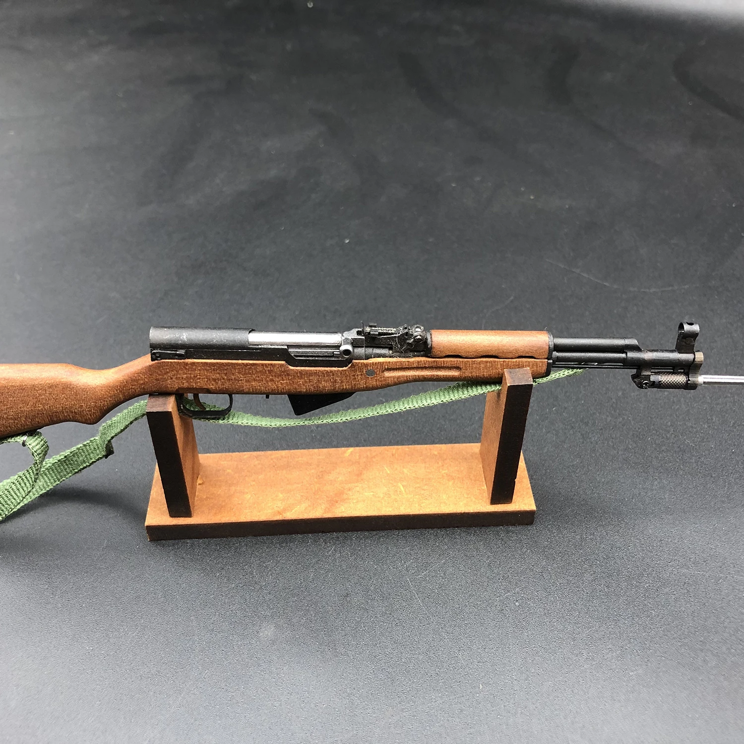 1/6 Scale Miniatures Paratrooper Rifle Model Handmade Wood Metal Detachable Chinese Type 56 Semi-Auto Rifle Bayonet