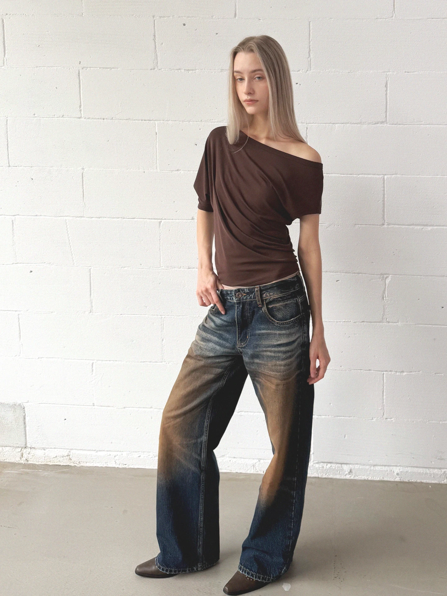 

Worn-In Look Straight Leg Jeans Low Waist Dirty Look Floral Embroidery Cotton Zipper Closure Non-Stretch Youth Jeans