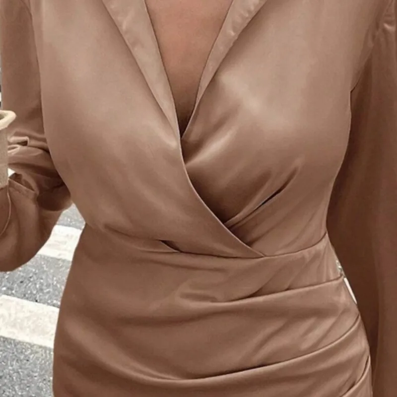 Damska satynowa sukienka z długim rękawem i klapami, wiosenno-jesienna moda, prosta odzież uliczna, plisowana sukienka koszulowa do biura, elegancka.