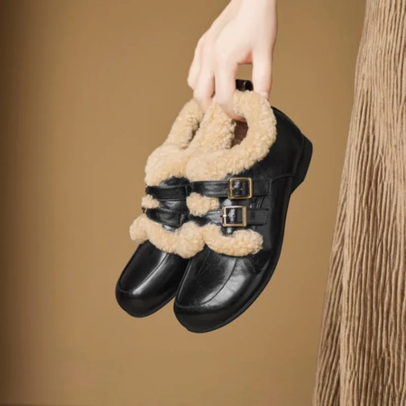 Winter Girls School Shoes Women Retro Brown Fur Keep Warm Cotton Shoes 2026 New Fashionable Versatile Leather Shoes for Adults