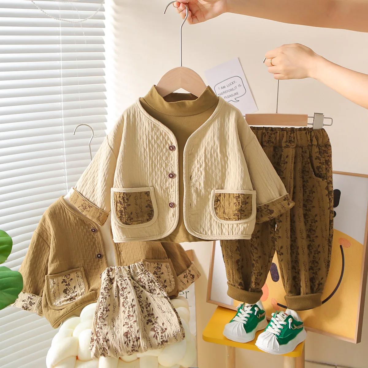 

2025 Autumn New Boys' Set Cotton Long Sleeve Bottom Coat Loose Pants Fashion Korean Style Three Piece Set