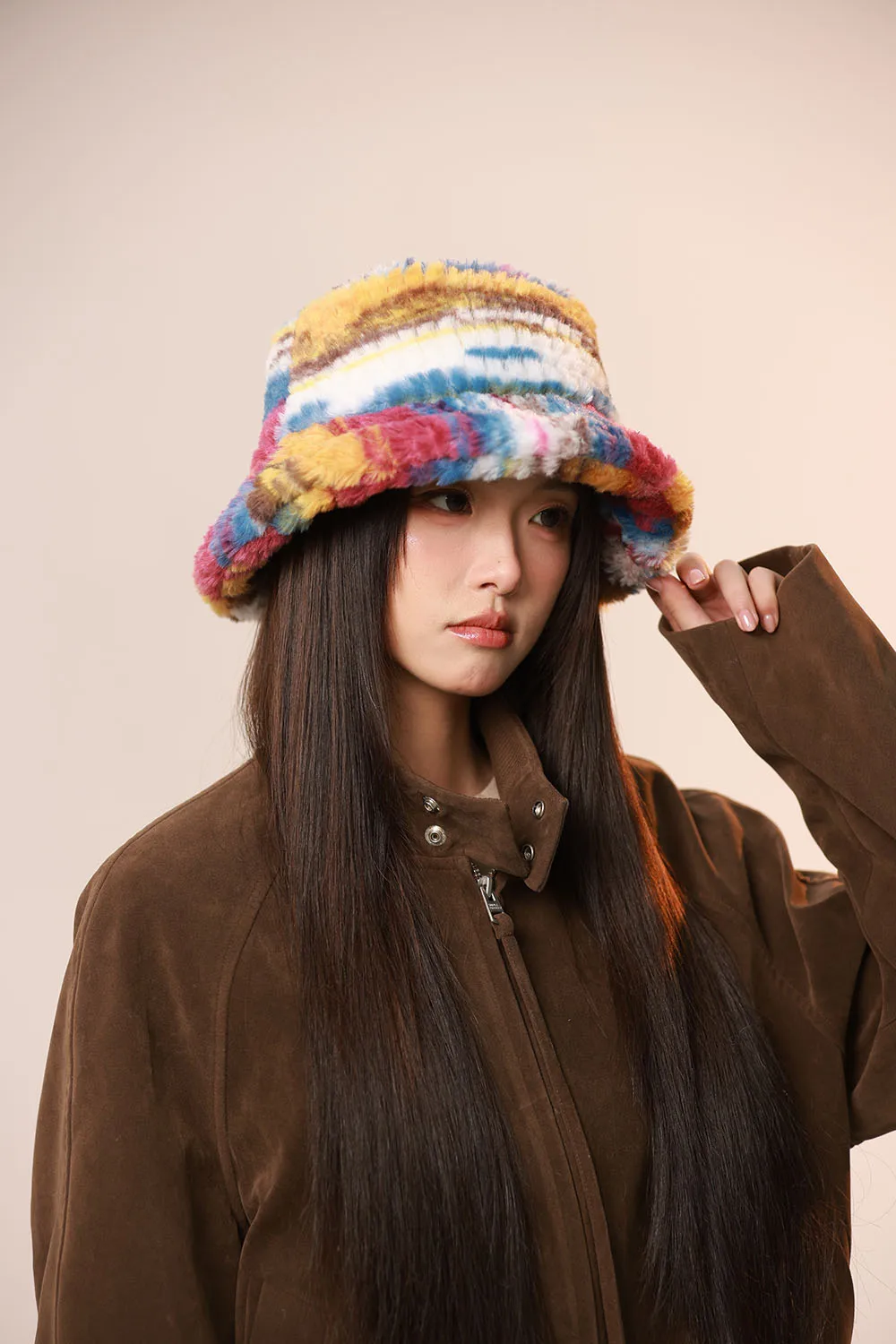 新しいファッションストライプ漁師帽子女性秋冬スカリービーニーレディースカラフルなバケツ女性手作りタッセルビーニー帽子