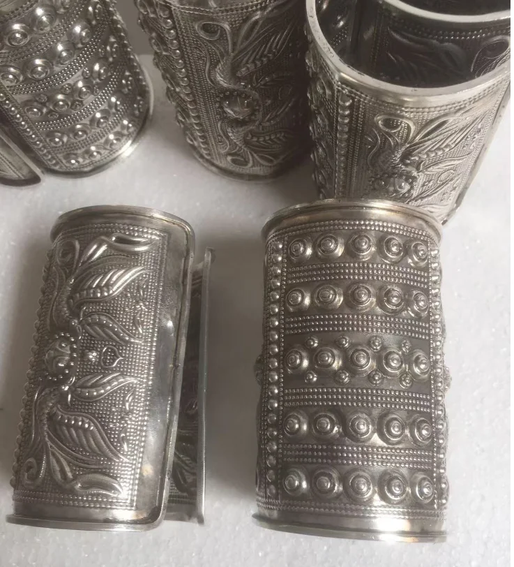 A PAIR Handcrafted Superb Jewelry Flower Carved Tibetan Miao Bracelet Bangle Height 9.2cm Internal Diameter Can Adjusted