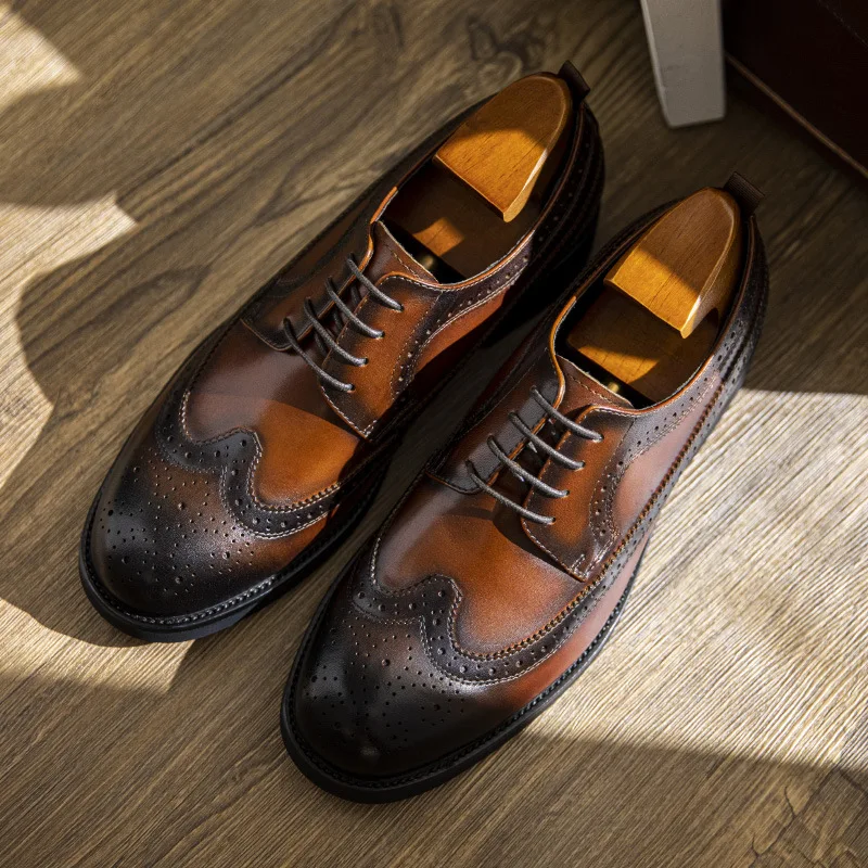 

Fashion Big Head Round Head Plus Size British Carved Brock Lace-up Business Suit Men Genuine Leather Shoes Models Formal Shoes