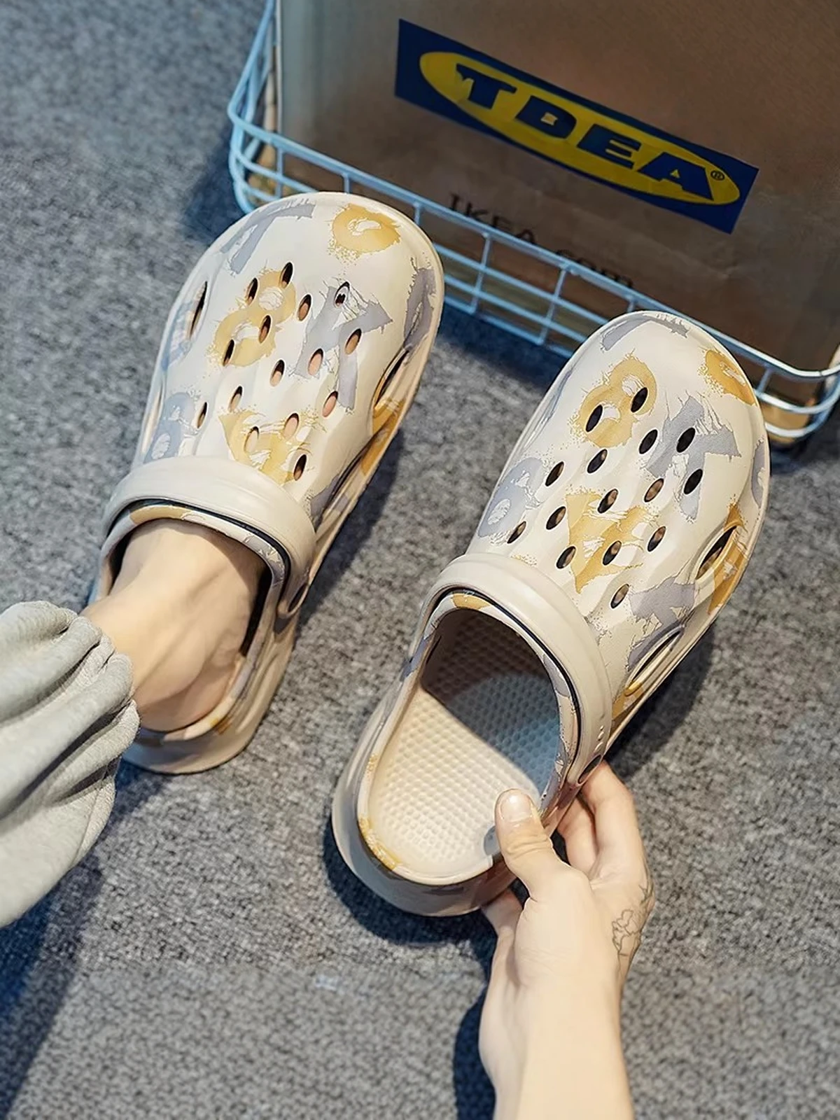 No image