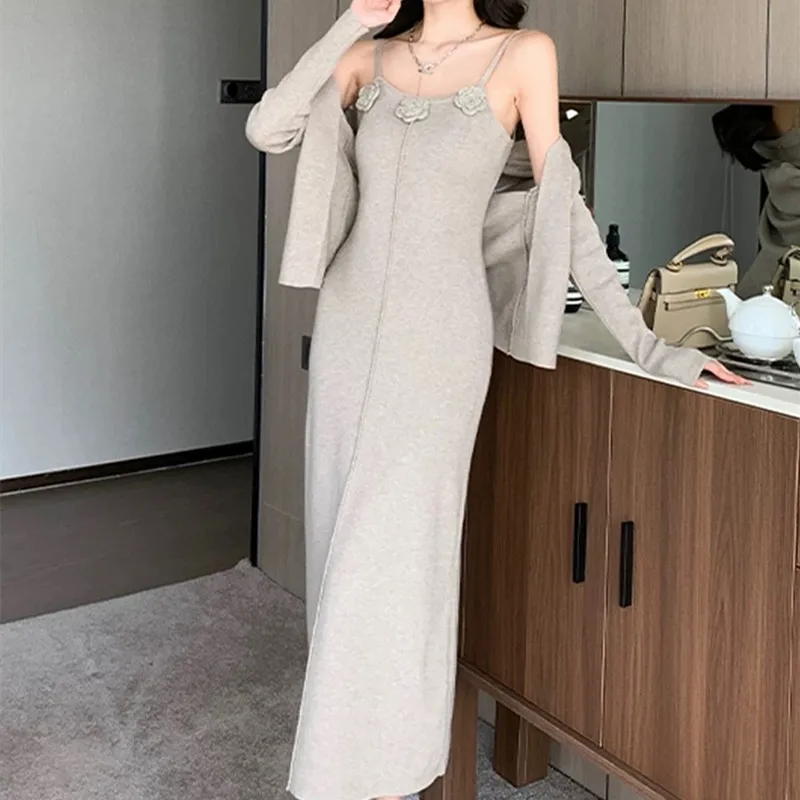 

2025 Autumn and Winter New Style Elegant Slimming Long Sleeve Fashion Floral Strap Dress for Women Two-Piece Set