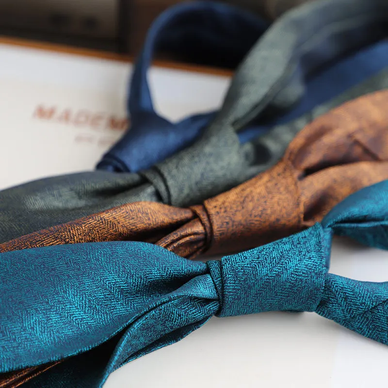 Vintage 8CM Hand-tied Necktie With Delicate Subtle Texture, Elegant Suit Accessory For Business Meeting And Formal Occasions