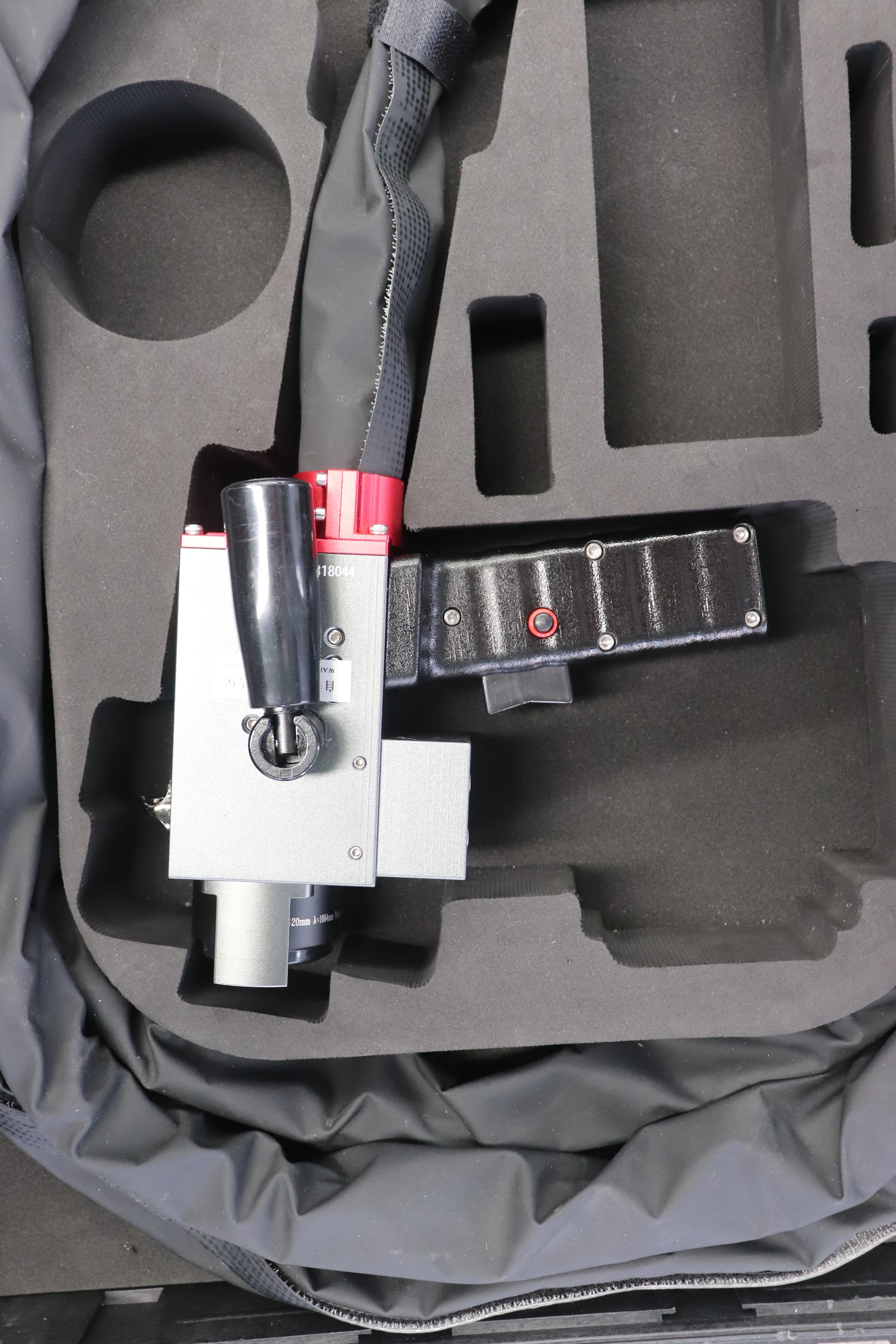 200w 300w 500w Macchina portatile per la pulizia laser a impulsi in fibra Legno Verniciatura metallica Ruggine Olio Rimozione graffiti