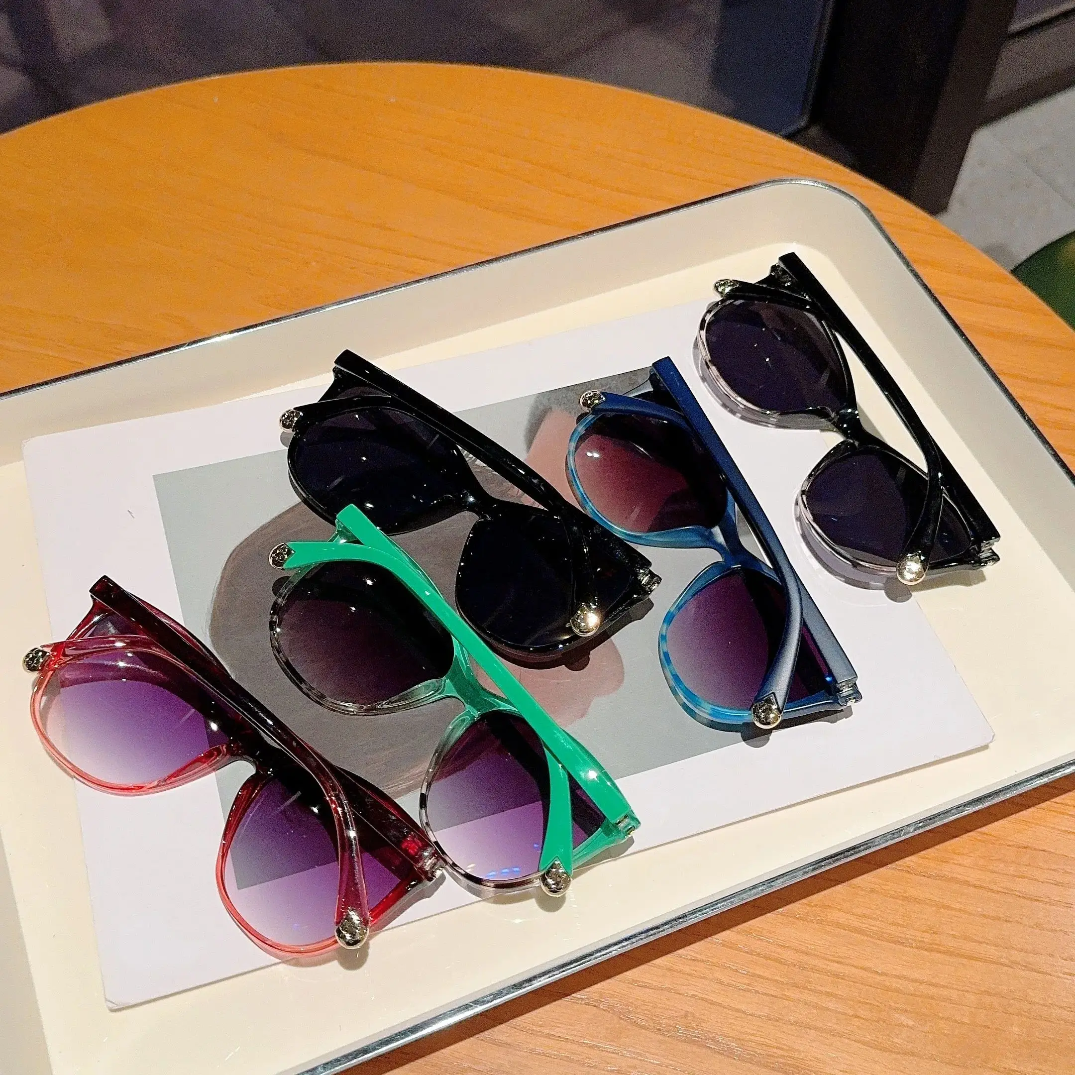 KAMMPT Oversized Round Sunglasses for Women 2024 New in Multicolor Rim Gradient Dark Glasses Fashion Vintage Travelling Shades