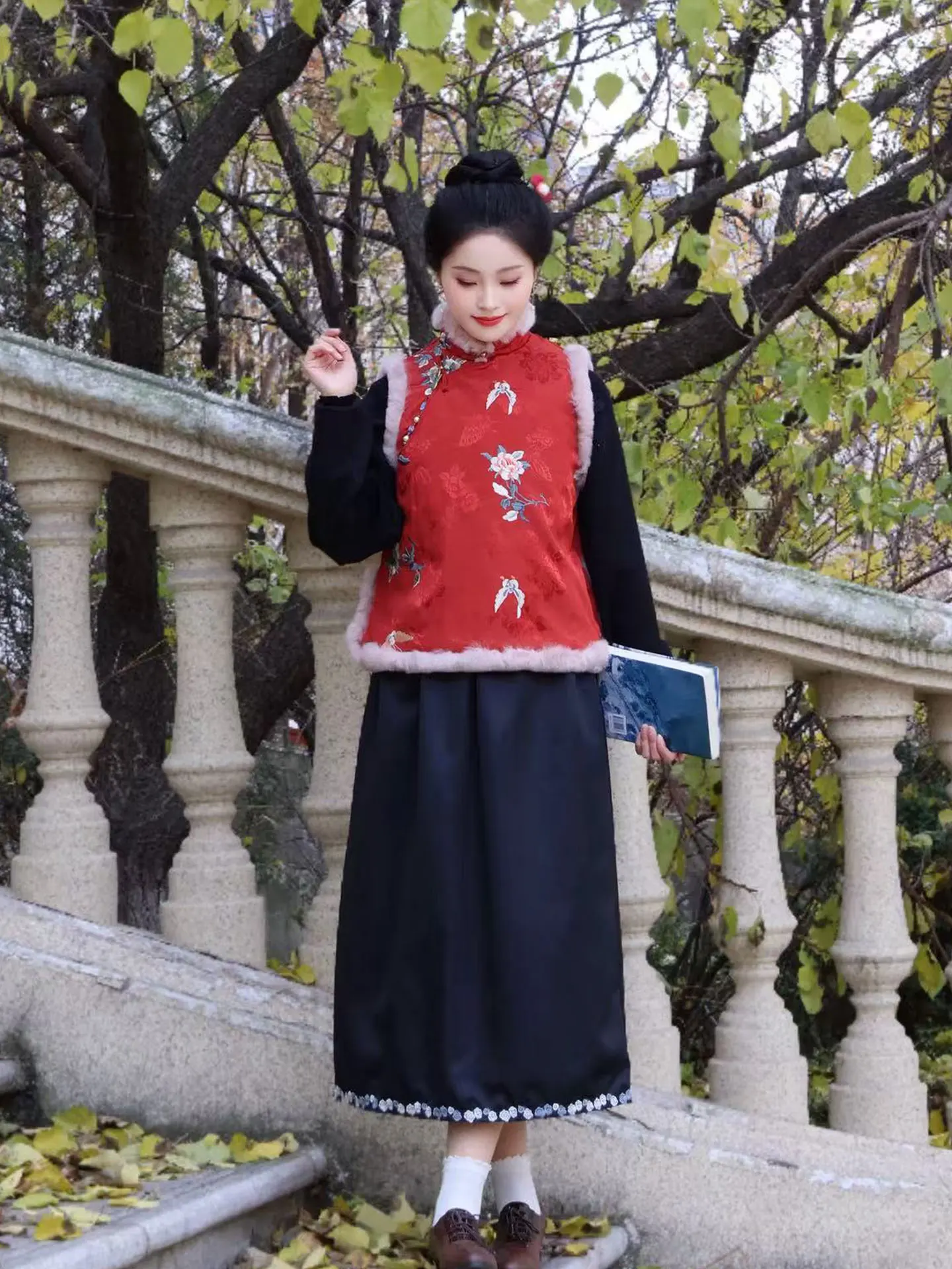 

Теплая куртка из кроличьего меха с вышивкой и воротником на пуговицах, традиционная китайская верхняя одежда, красный жилет в стиле Тан для женщин