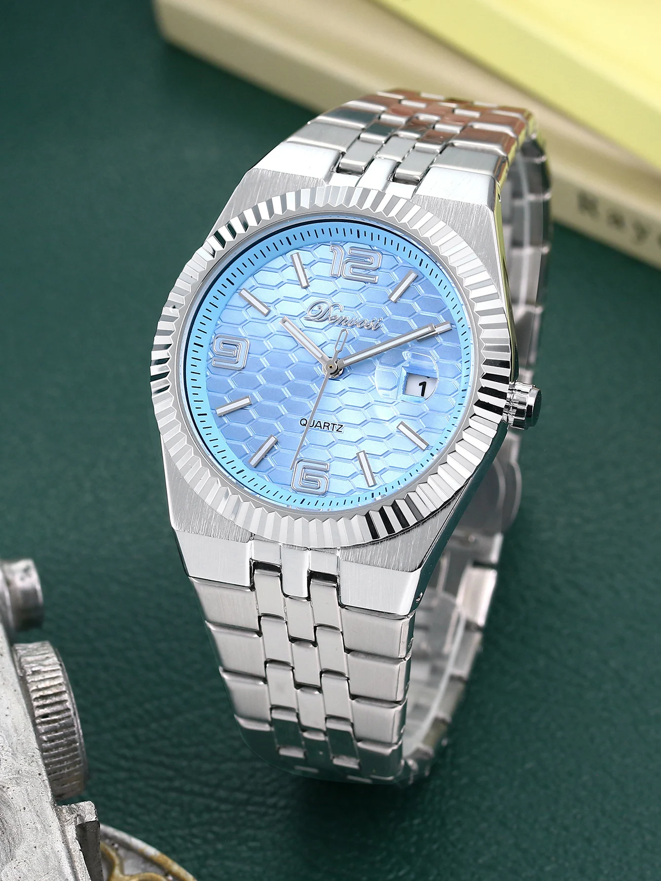 New Men's Business Watch Honeycomb Pattern Night Light Watch Calendar Watch Gift