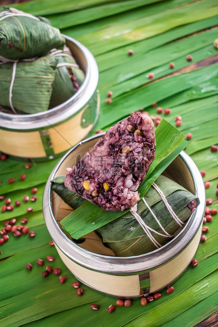 

100PCS/Set Road Barrier DIY Racing Track Design Drifting Race Track 6.2*1.8*2.5CM