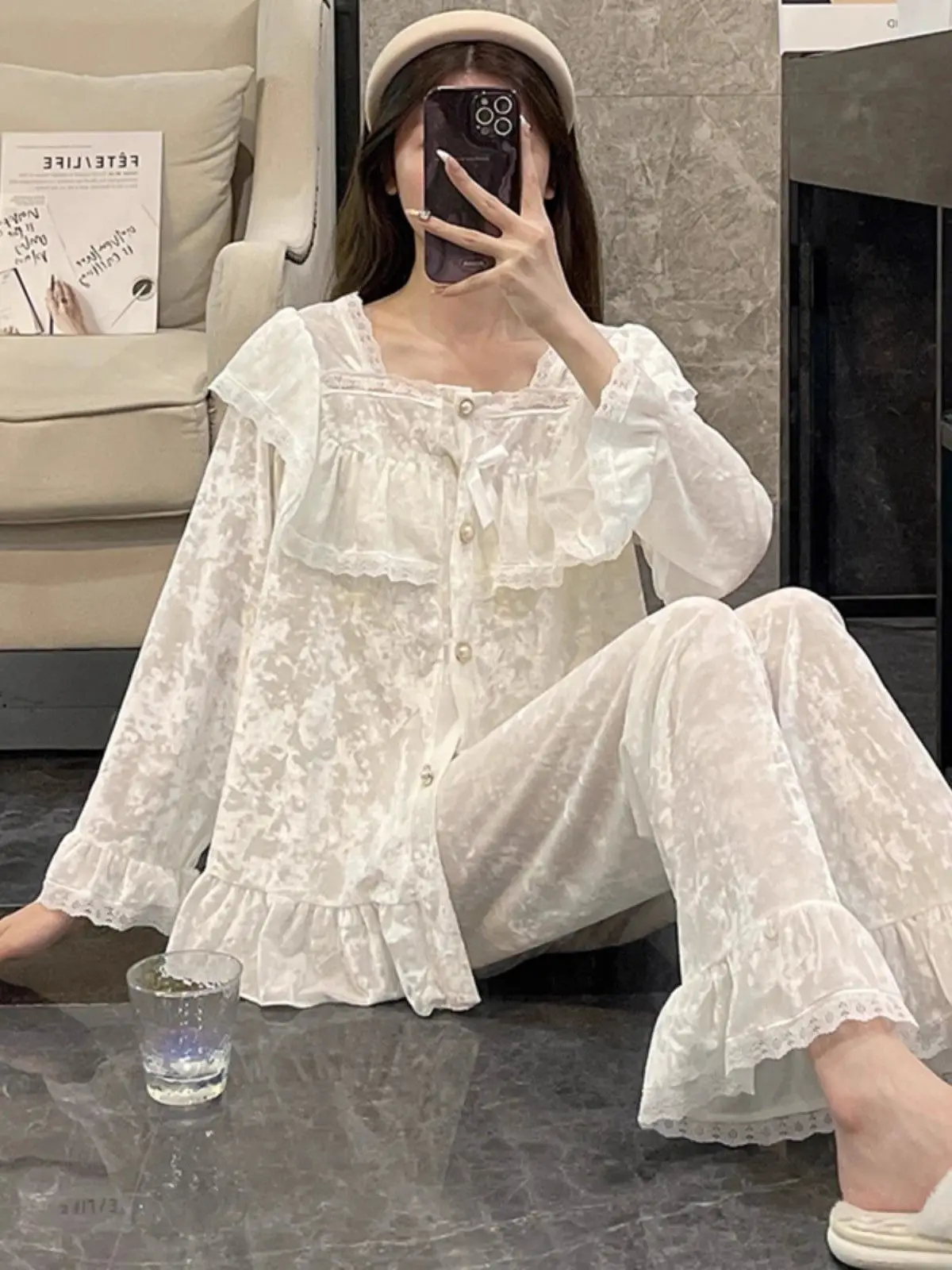 Sweet and Warm Gold Velvet Sleepwear for Women Spring and Autumn Long Sleeved Cardigan Lace and Lace High-end Home Wear  XQ106