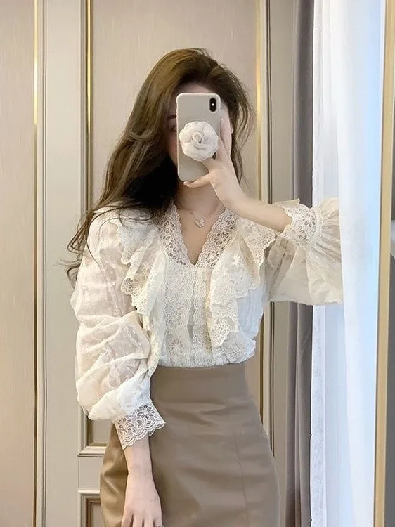 

Женская блузка с V-образным вырезом и кружевом «Цветущая вишня», новинка весенней коллекции, свободный крой, с эффектным подолом, в французском стиле, с длинным рукавом, дышащая