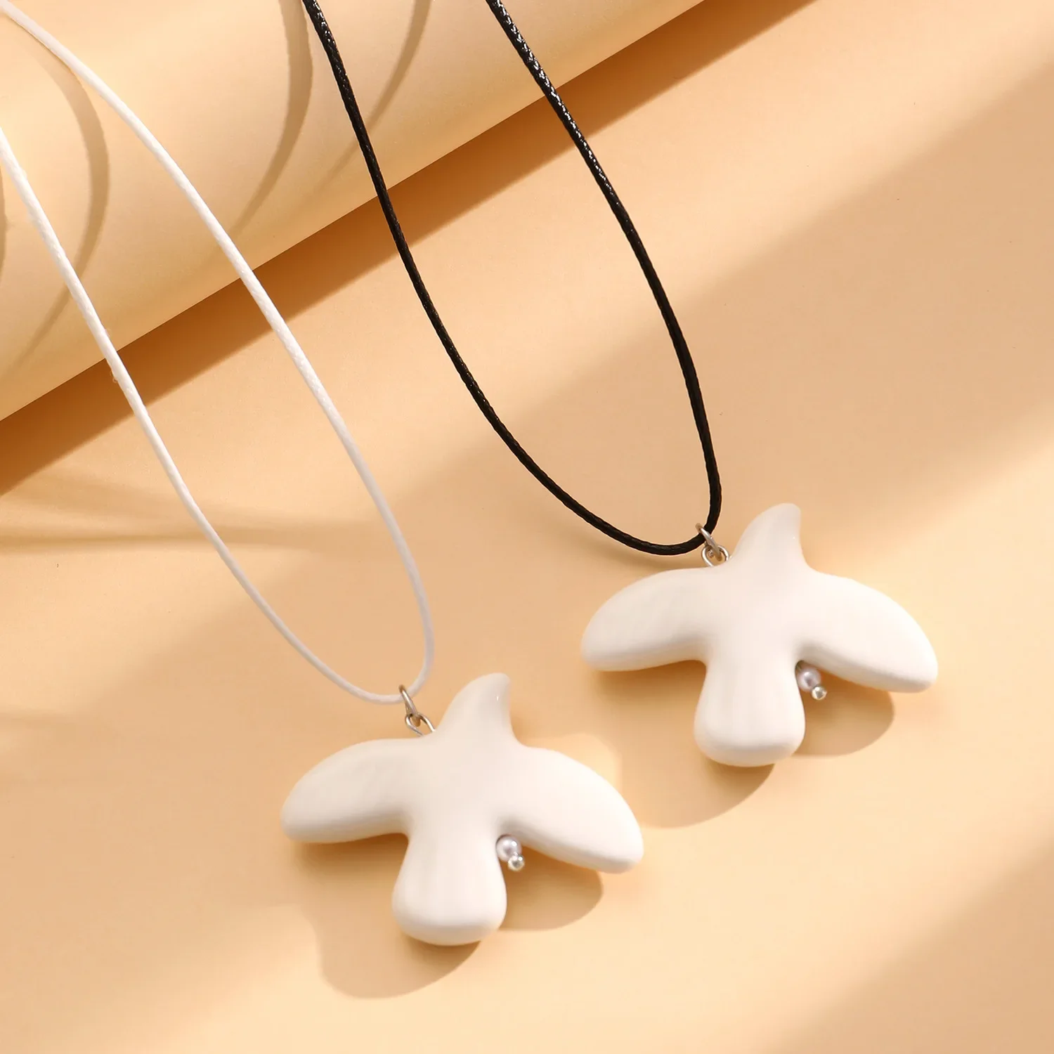 LATS الأزياء الأبيض السيراميك حمامة السلام قلادة للنساء خمر هندسية جولة هوب أقراط مجوهرات هدية