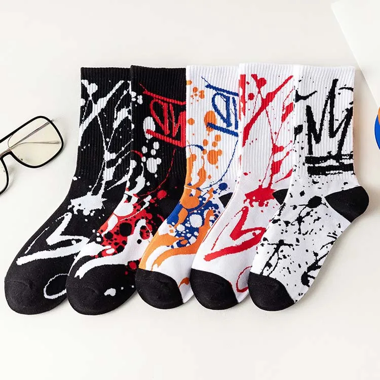 

Men's Autumn Winter Sock Long Tube Graffiti Outdoor Sports Cotton Sweat Absorbent High Top Solid Color Simple Fashion Funny Sock