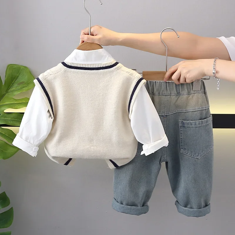 

Новая весенне-осенняя одежда для маленьких мальчиков, костюм, детский жилет, рубашка, брюки, комплект одежды из 3 шт./компл., комплект одежды для малышей, детские спортивные костюмы