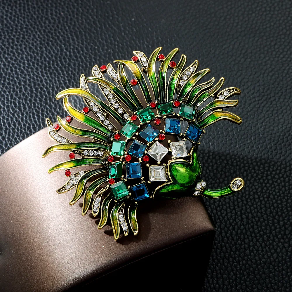 Classic Vintage Middle Crystal Leaves Enamel Brooches For Women Men Palace Drip Oil Exquisite Metal Badges Pins Accessories Gift