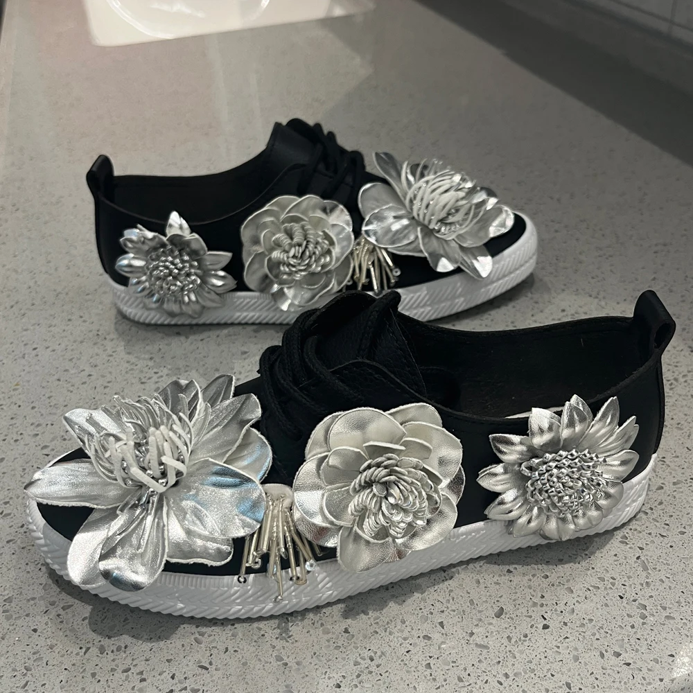 Female Shoes Very Soft Plus Size Hand Sewed Silver Flower Black PU Waterproof Flat Wide Head Comfortable Walk Women Shoe Casual