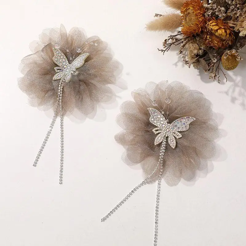 Weiche, flauschige Tüll-Haarklammern mit Strass-Schmetterling, funkelnden Kristallen und Quasten für Damen, geeignet für Hochzeiten und Partys. – Detail 12