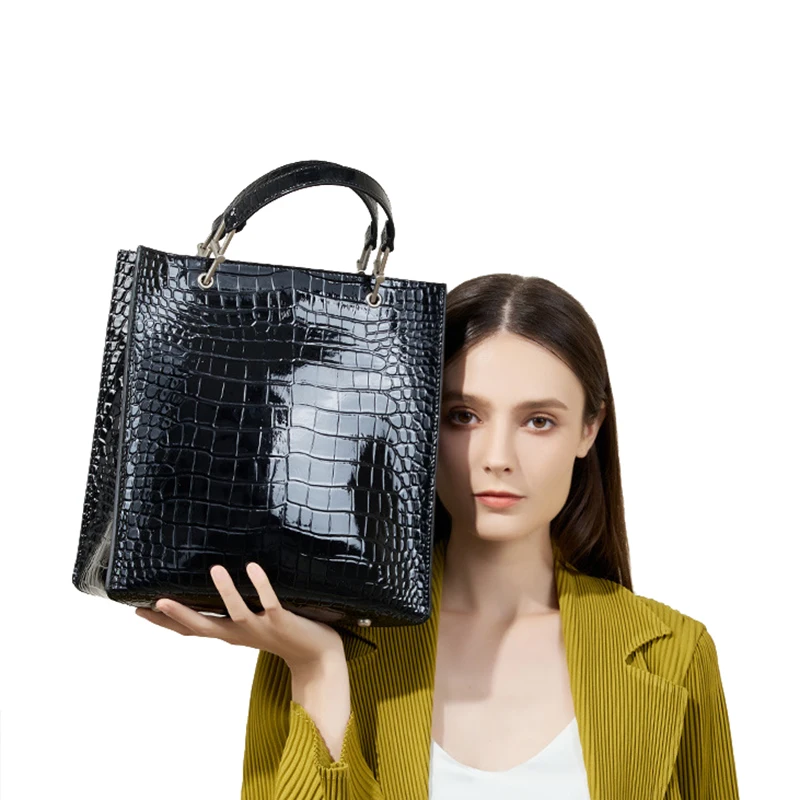 Women Crocodile Pattern Cowhide Handbag Female Split Leather Commuter Shoulde Bag Lady Adjustable Shoulder Strap Crossbody Pack