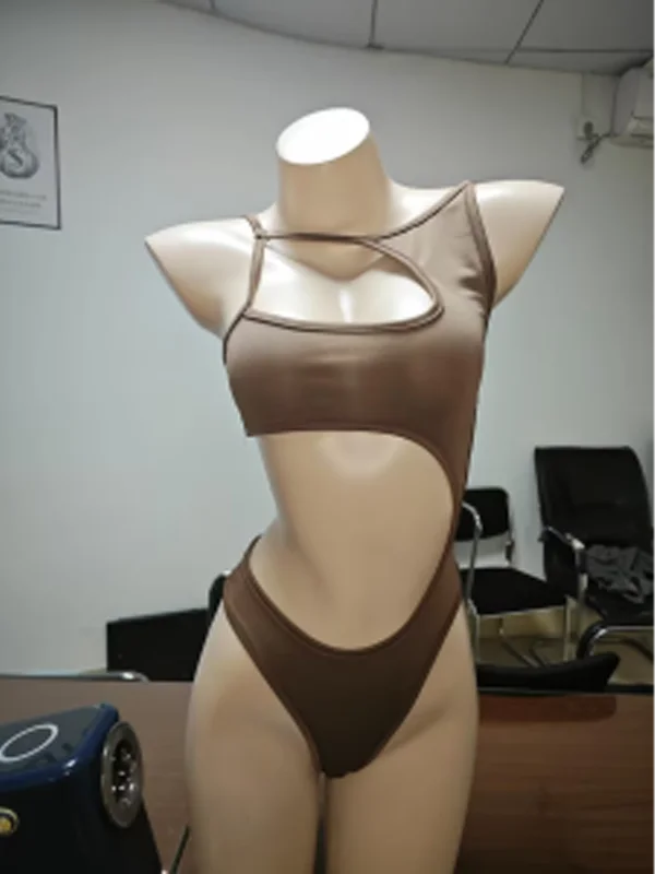 Damen-Bodysuit Schwarz Asymmetrisch Einseitig Schulterfrei Ausgeschnitten Ärmellos Figurbetont Hochgeschnitten Einteiliger Leotard Y2K Body Suit – Detail 13