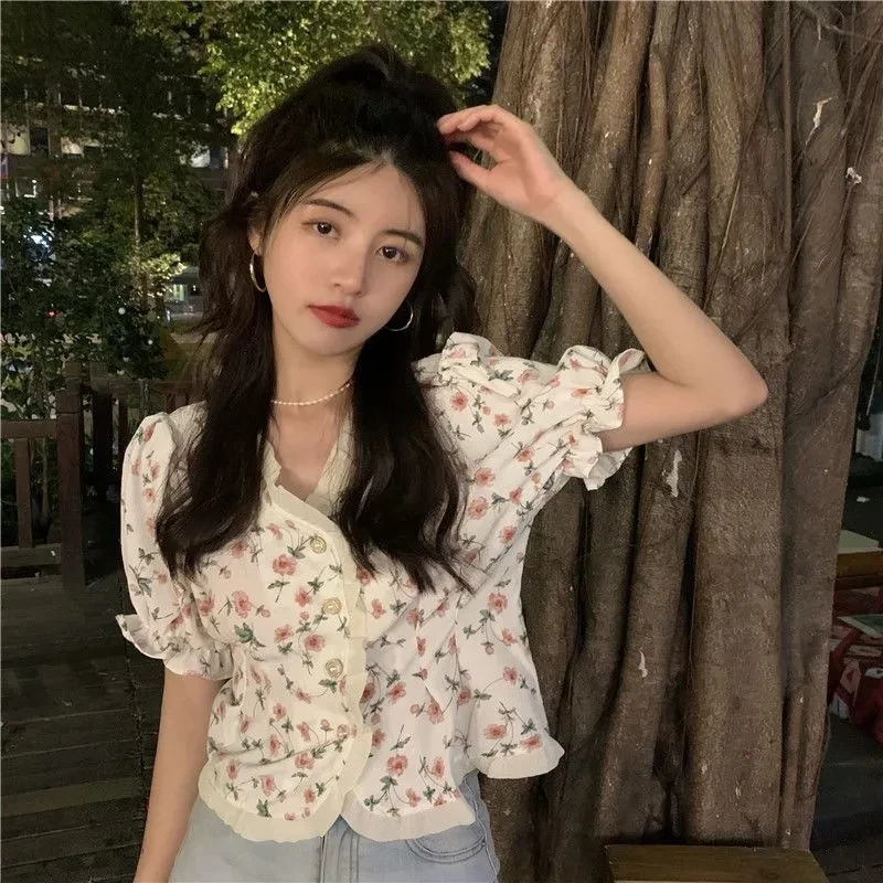 GIDYQ Korean Print V Neck Puff Short Sleeve Blouses Women Elegant Floral Office Lady T Shirt Fashion All Match Crop Tops Summer